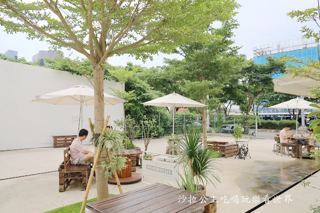 新竹高鐵站旁貨櫃咖啡廳『COCA COFFEE 渴口手沖咖啡』有插座.無低消還能拍網美照 9 新竹高鐵站旁貨櫃咖啡廳『COCA COFFEE 渴口手沖咖啡』有插座.無低消還能拍網美照