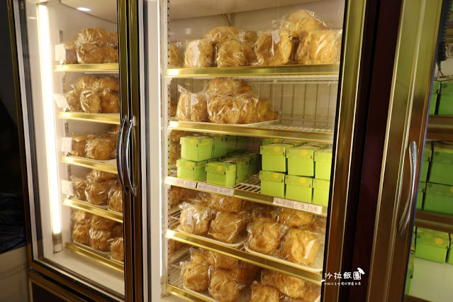 芋泥餡太厚!萬里芋頭乳凍蛋糕人氣必朝聖,超欠吃米琪淋乳凍蛋糕 8 芋泥餡太厚!萬里芋頭乳凍蛋糕人氣必朝聖,超欠吃米琪淋乳凍蛋糕