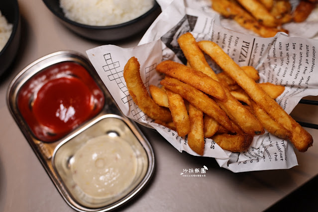 逢甲浮誇系美食必點101海鮮塔『8德司創意餐館逢甲店』宵夜也可以吃到 57 逢甲浮誇系美食必點101海鮮塔『8德司創意餐館逢甲店』宵夜也可以吃到