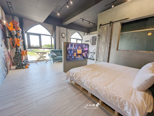 宜蘭恐龍民宿『哥德白色城堡』房間就有大恐龍迎接、露營車 52 宜蘭恐龍民宿『哥德白色城堡』房間就有大恐龍迎接、露營車