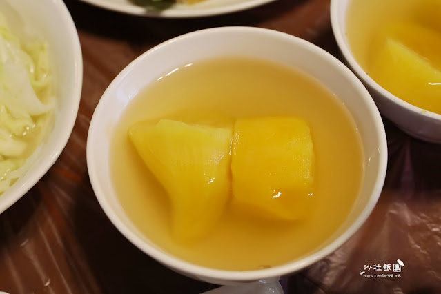 陽明山美食竹子湖高人氣土雞『冠宸食館』11點就爆滿 20 陽明山美食竹子湖高人氣土雞『冠宸食館』11點就爆滿