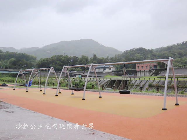【木柵特色公園】道南河濱共融式遊戲區『火車主題親子公園』北市最大 7 【木柵特色公園】道南河濱共融式遊戲區『火車主題親子公園』北市最大