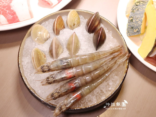 三重麻辣鍋『麻妃頂級麻辣鴛鴦鍋』正宗酸白菜/提供外帶服務 15 三重麻辣鍋『麻妃頂級麻辣鴛鴦鍋』正宗酸白菜/提供外帶服務