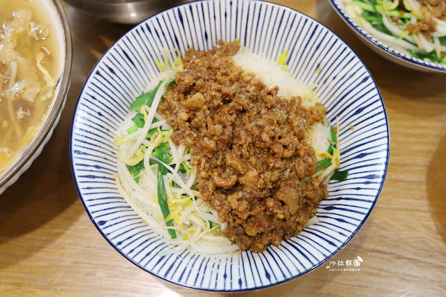礁溪人氣爆棚大滷鍋『三民大飯店』一天只營業五小時、大碗又便宜 26 礁溪人氣爆棚大滷鍋『三民大飯店』一天只營業五小時、大碗又便宜