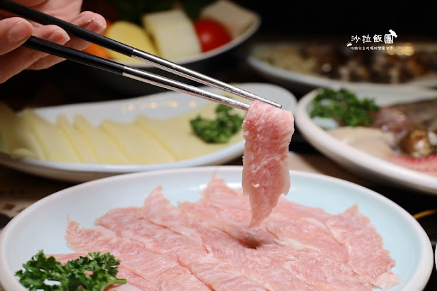 內湖人必吃火鍋『雞湯大叔(內湖店)』全雞湯為湯控而生/捷運西湖站 144 內湖人必吃火鍋『雞湯大叔(內湖店)』全雞湯為湯控而生/捷運西湖站