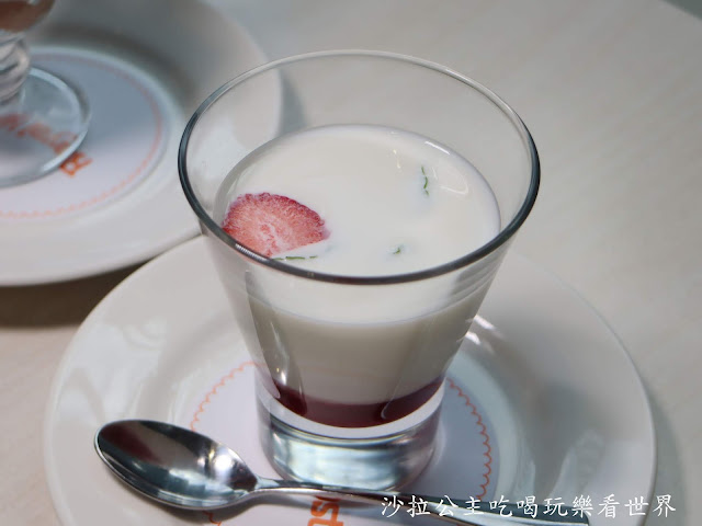 台北美食/下午茶『Royal Host樂雅樂家庭餐廳』女孩兒最愛的草莓季/捷運南港展覽館站 13 台北美食/下午茶『Royal Host樂雅樂家庭餐廳』女孩兒最愛的草莓季/捷運南港展覽館站