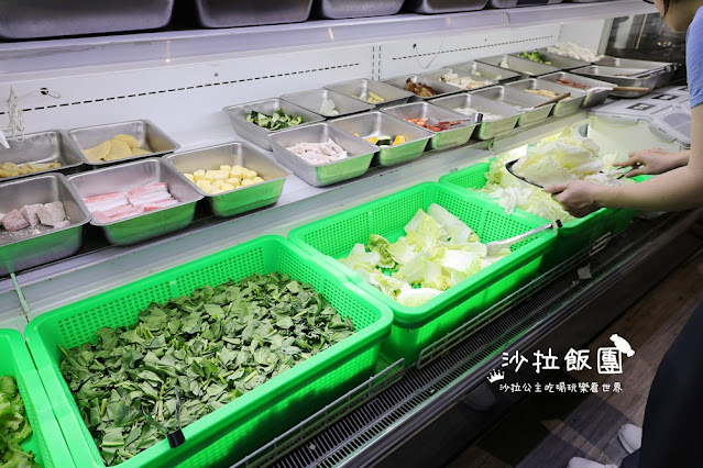 台中逢甲羊肉爐吃到飽『羊霸天下逢甲店』羊大骨、羊肉、火鍋料、蔬菜、飲料自助吧 16 台中逢甲羊肉爐吃到飽『羊霸天下逢甲店』羊大骨、羊肉、火鍋料、蔬菜、飲料自助吧