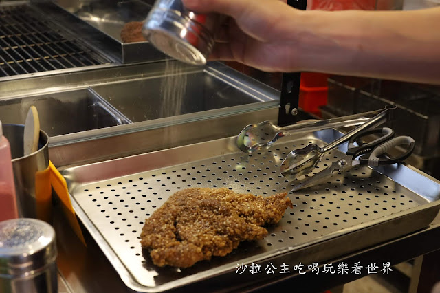 中山區雞排/中山美食『維縈家鄉碳烤雞排(民生東路店)』士林夜市美食插旗中山區/捷運雙連站 8 中山區雞排/中山美食『維縈家鄉碳烤雞排(民生東路店)』士林夜市美食插旗中山區/捷運雙連站