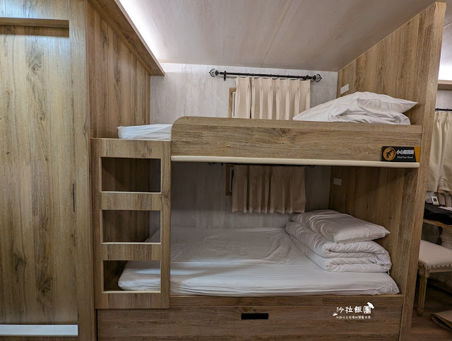 宜蘭恐龍民宿『哥德白色城堡』房間就有大恐龍迎接、露營車 79 宜蘭恐龍民宿『哥德白色城堡』房間就有大恐龍迎接、露營車