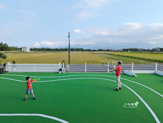 宜蘭恐龍民宿『哥德白色城堡』房間就有大恐龍迎接、露營車 68 宜蘭恐龍民宿『哥德白色城堡』房間就有大恐龍迎接、露營車