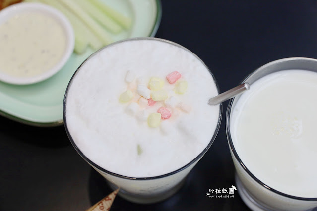 宜蘭景點黑RURU CAFE,來用餐還可以順便餵羊不用再找景點 27 宜蘭景點黑RURU CAFE,來用餐還可以順便餵羊不用再找景點