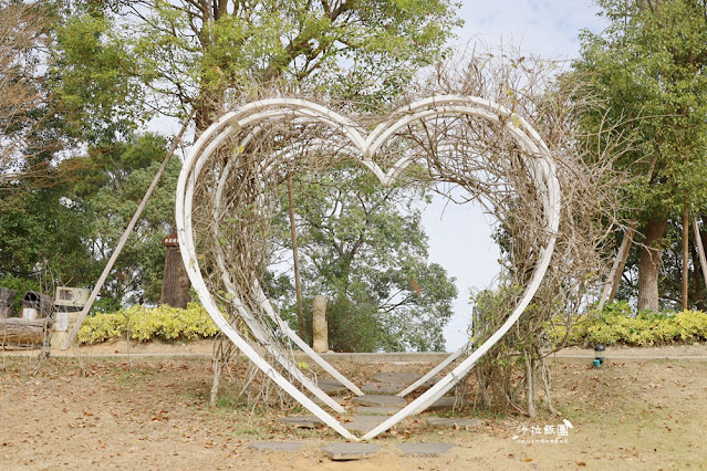 最新星空露營車『自然風情景觀渡假民宿』3000坪超大草坪小孩放電好地方 70 最新星空露營車『自然風情景觀渡假民宿』3000坪超大草坪小孩放電好地方