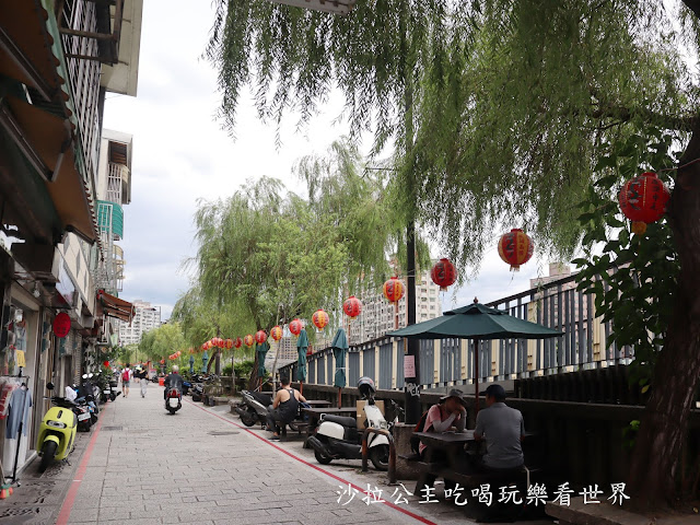 三峽老街美食/小吃/伴手禮/三峽第一家茶飲專賣店『泡泡龍』/長福橋下香腸/古道阿彬杏仁茶/金三峽牛角 10 三峽老街美食/小吃/伴手禮/三峽第一家茶飲專賣店『泡泡龍』/長福橋下香腸/古道阿彬杏仁茶/金三峽牛角