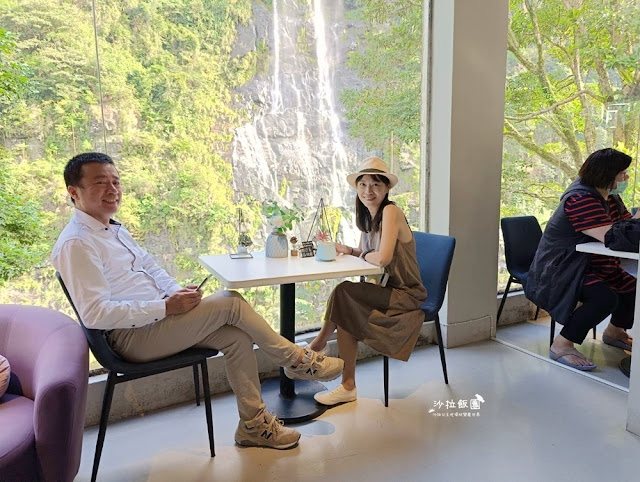 烏來景觀餐廳『瀑布3號』離瀑布最近的距離、兒童遊戲區 9 烏來景觀餐廳『瀑布3號』離瀑布最近的距離、兒童遊戲區