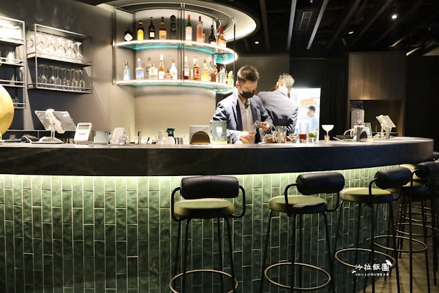 台北聚餐餐廳推薦法式靈魂的泰式餐酒館『CHUNSHEN泰殿』必吃超狂活火山排骨