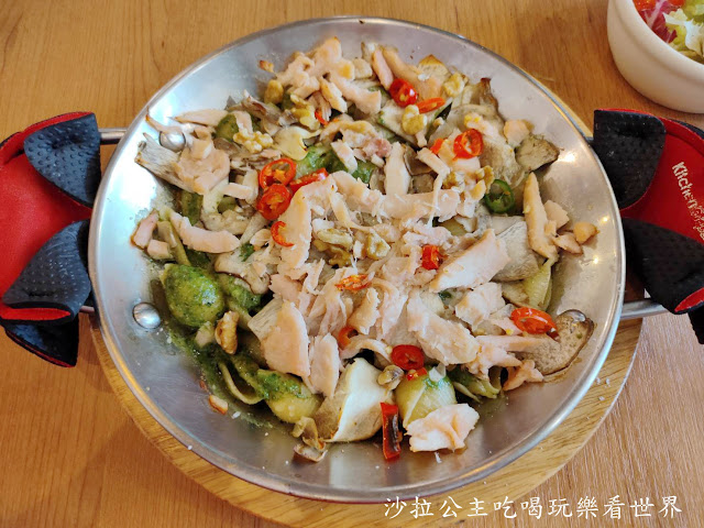 士林美食香菜披薩『堤諾義式比薩Tinos Pizza Café(士林中正門市)』 14 士林美食香菜披薩『堤諾義式比薩Tinos Pizza Café(士林中正門市)』