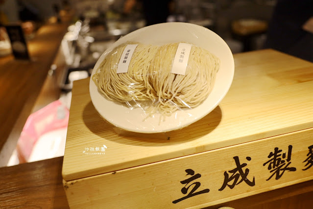 為了吃這碗麵排了快一小時,長生塩人劍潭店士林深夜美食 10 為了吃這碗麵排了快一小時,長生塩人劍潭店士林深夜美食