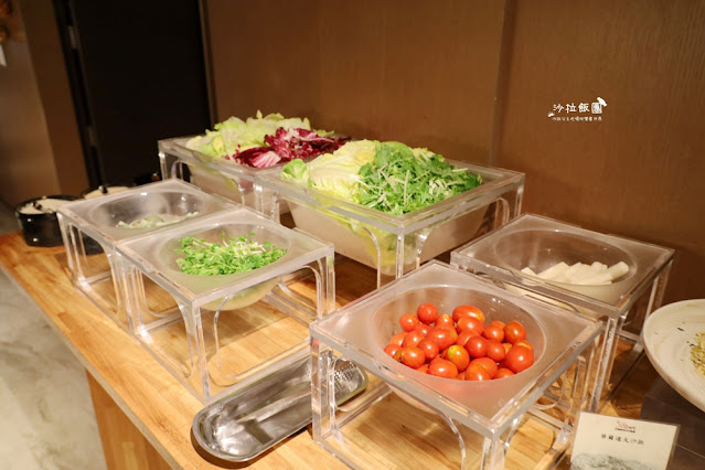 全台最高吃到飽『50樓Café』新北耶誕城夜景盡收眼底 88 全台最高吃到飽『50樓Café』新北耶誕城夜景盡收眼底