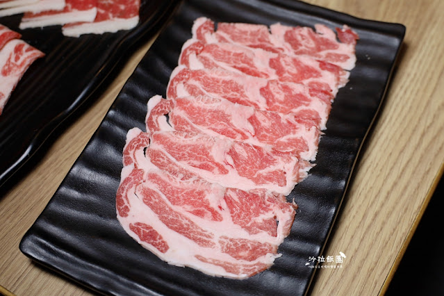 燒肉火鍋吃到飽店內居然有兒童遊戲區『千兵衛日式燒肉火鍋吃到飽』空間很大用餐很舒適 42 燒肉火鍋吃到飽店內居然有兒童遊戲區『千兵衛日式燒肉火鍋吃到飽』空間很大用餐很舒適