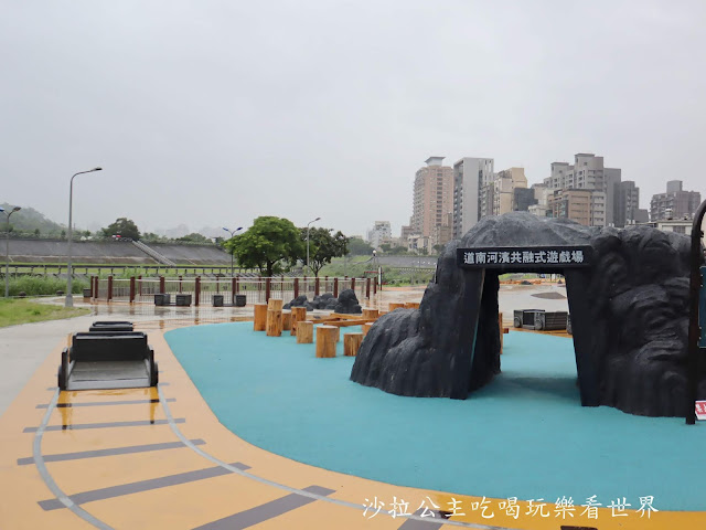 【木柵特色公園】道南河濱共融式遊戲區『火車主題親子公園』北市最大 23 【木柵特色公園】道南河濱共融式遊戲區『火車主題親子公園』北市最大