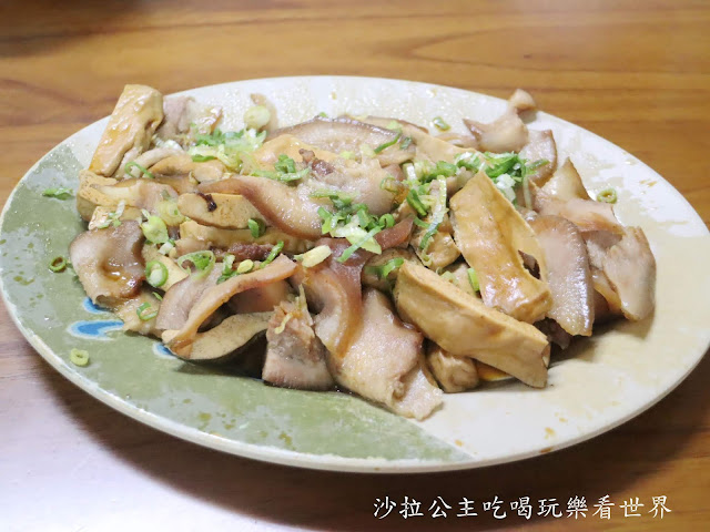 桃園美食/人氣排隊店『巧合珍牛肉麵(總店)』春日路/中藥湯頭/附停車場/老店 11 桃園美食/人氣排隊店『巧合珍牛肉麵(總店)』春日路/中藥湯頭/附停車場/老店