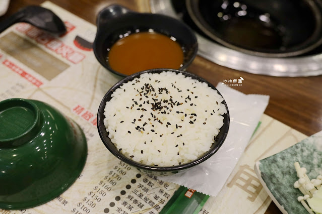 『旺角石頭火鍋店』三重人氣排隊火鍋,爆香過的肉煮火鍋特別香 21 『旺角石頭火鍋店』三重人氣排隊火鍋,爆香過的肉煮火鍋特別香