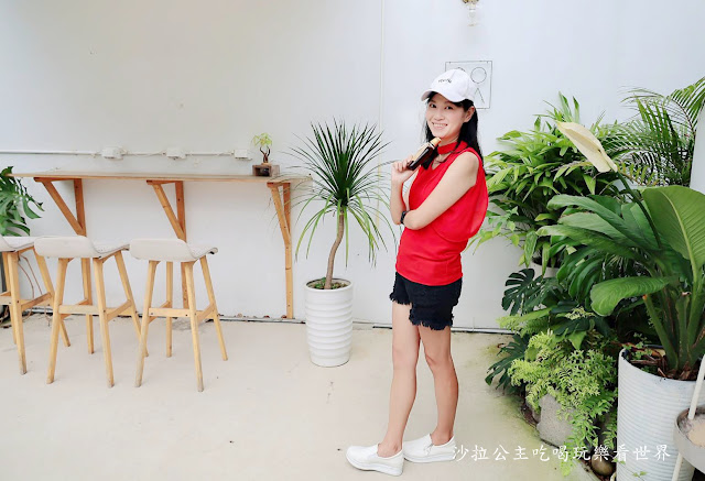 新竹高鐵站旁貨櫃咖啡廳『COCA COFFEE 渴口手沖咖啡』有插座.無低消還能拍網美照 17 新竹高鐵站旁貨櫃咖啡廳『COCA COFFEE 渴口手沖咖啡』有插座.無低消還能拍網美照