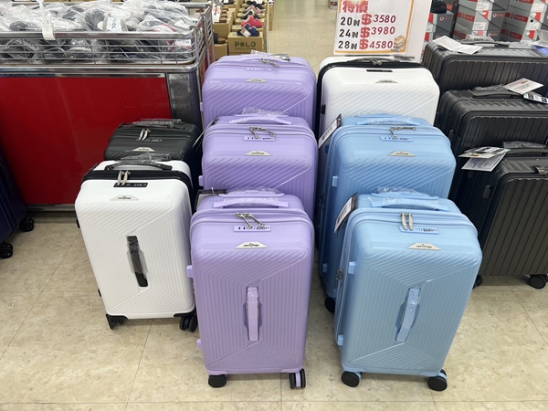 高雄仁武行李箱工廠直營廠拍，最低990元起，登機箱、胖胖箱、前開式行李箱、包包