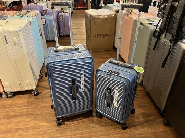 高雄楠梓行李箱特賣會,工廠直營廠拍最低990元起,胖胖箱、前開式行李箱、登機箱、包包通通有 42 高雄楠梓行李箱特賣會,工廠直營廠拍最低990元起,胖胖箱、前開式行李箱、登機箱、包包通通有