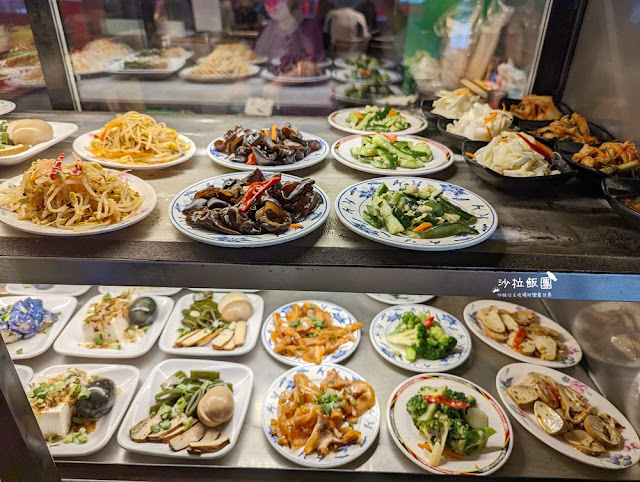 桃園牛肉麵吃到飽『呷飽牛肉麵南平店』加麵加湯免費,豆花、咖啡飲料無限供應 36 桃園牛肉麵吃到飽『呷飽牛肉麵南平店』加麵加湯免費,豆花、咖啡飲料無限供應