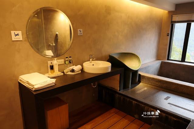 烏來泡湯『烏來旅晨溫泉民宿』湯屋‧客房可俯視烏來老街 11 烏來泡湯『烏來旅晨溫泉民宿』湯屋‧客房可俯視烏來老街