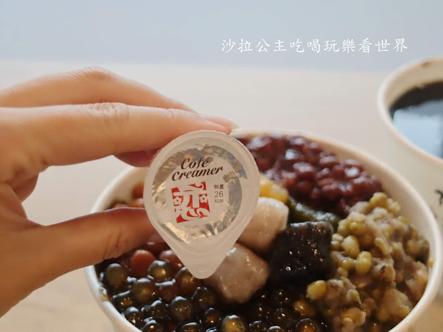 士林新開幕甜品冰店『三角埔仙草(士林店)彰化百年老店/燒仙草/豆花/仙草凍飲/刨冰 13 士林新開幕甜品冰店『三角埔仙草(士林店)彰化百年老店/燒仙草/豆花/仙草凍飲/刨冰