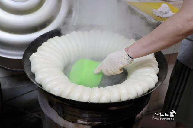 基隆美食『李家鍋貼饅頭』山東純手工鍋貼饅頭、韭菜盒、手工水餃、包子 11 基隆美食『李家鍋貼饅頭』山東純手工鍋貼饅頭、韭菜盒、手工水餃、包子