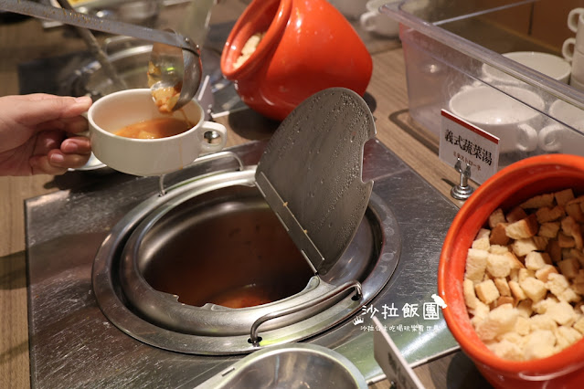 高雄美食『橫濱牛排高雄SKM Park店』平日爽吃六小時