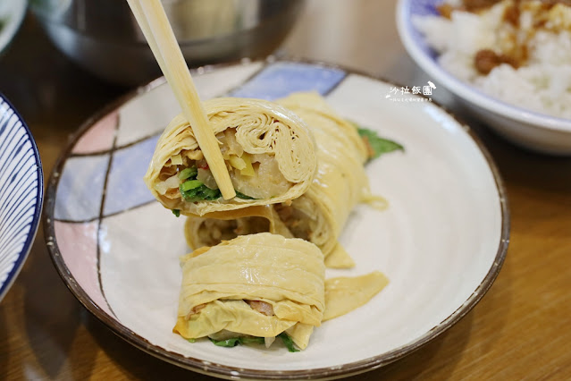 礁溪人氣爆棚大滷鍋『三民大飯店』一天只營業五小時、大碗又便宜 37 礁溪人氣爆棚大滷鍋『三民大飯店』一天只營業五小時、大碗又便宜