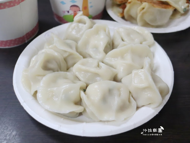士林天母排隊人氣美食『阿堂鍋貼』餡料飽滿 8 士林天母排隊人氣美食『阿堂鍋貼』餡料飽滿