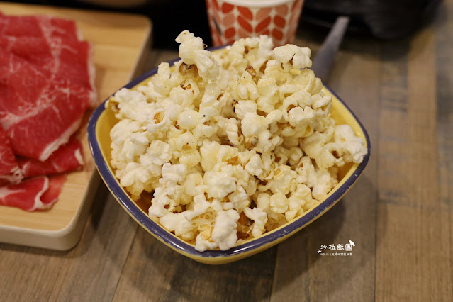 士林劍潭火鍋『川邸鍋物專門』蔬菜自助吧吃到飽 35 士林劍潭火鍋『川邸鍋物專門』蔬菜自助吧吃到飽