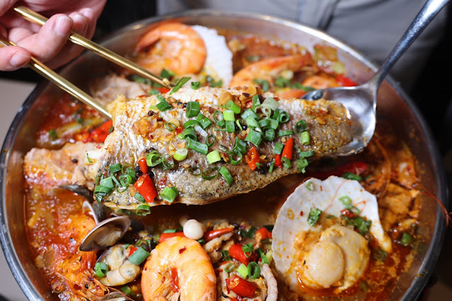 逢甲浮誇系美食必點101海鮮塔『8德司創意餐館逢甲店』宵夜也可以吃到 43 逢甲浮誇系美食必點101海鮮塔『8德司創意餐館逢甲店』宵夜也可以吃到