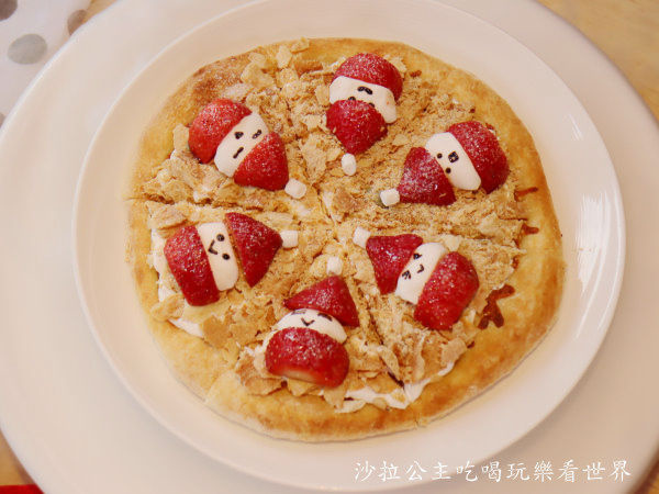 聖誕趴約姊妹淘來聚餐/中山區美食『義大利米蘭手工窯烤披薩』酪梨海鮮披薩/客製化聖誕風披薩/捷運松江南京站
