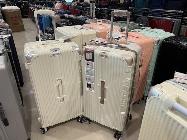 彰化福興行李箱特賣會,工廠直營廠拍特價出清 7 彰化福興行李箱特賣會,工廠直營廠拍特價出清