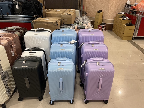 彰化福興行李箱特賣會,工廠直營廠拍特價出清 4 彰化福興行李箱特賣會,工廠直營廠拍特價出清