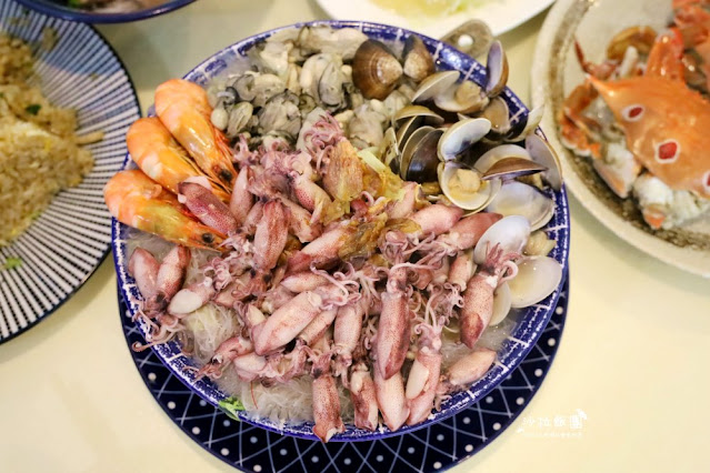龜吼漁港美食『阿嬌海鮮館』浮誇系小卷米粉、金字塔炒飯必點、菜單 18 龜吼漁港美食『阿嬌海鮮館』浮誇系小卷米粉、金字塔炒飯必點、菜單