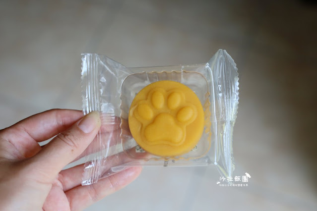 飯店史上最萌中秋禮盒！萌虎手掌月餅、發光禮盒美味又療癒