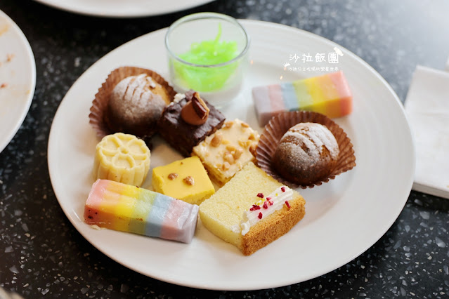 台北吃到飽『泰市場海鮮自助餐廳』天使紅蝦、甜蝦、干貝、極厚蝦餅、泰式奶茶通通吃到飽