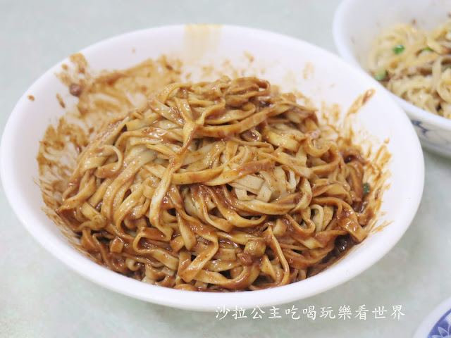 宜蘭頭城美食『頭城麻醬麵』蛤蜊湯沒有/小菜30元起/香噴噴沙茶麵 12 宜蘭頭城美食『頭城麻醬麵』蛤蜊湯沒有/小菜30元起/香噴噴沙茶麵