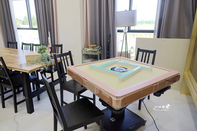 宜蘭恐龍民宿『哥德白色城堡』房間就有大恐龍迎接、露營車 13 宜蘭恐龍民宿『哥德白色城堡』房間就有大恐龍迎接、露營車