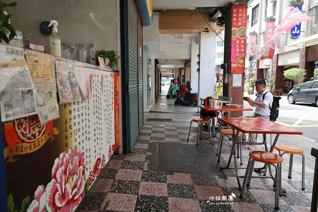 鹽埕王家手工豆花,傳統炒糖慢火熬煮,金桔豆花必點 4 鹽埕王家手工豆花,傳統炒糖慢火熬煮,金桔豆花必點