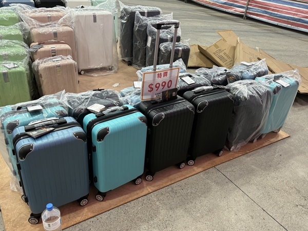 雲林麥寮行李箱特賣會,工廠直營廠拍990元起,胖胖箱、前開式行李箱、後背包 2 雲林麥寮行李箱特賣會,工廠直營廠拍990元起,胖胖箱、前開式行李箱、後背包