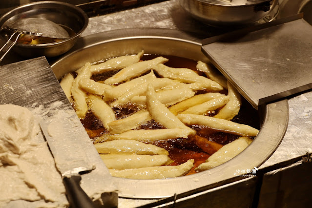 冬山夜市超人氣排隊美食『94旗魚黑輪』5種口味任選 12 冬山夜市超人氣排隊美食『94旗魚黑輪』5種口味任選