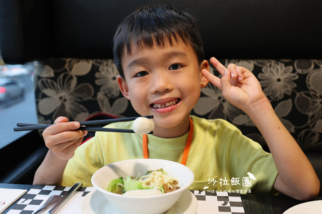 台北車站吃到飽『台北凱撒大飯店Checkers自助餐廳』威靈頓牛排、紅白酒、啤酒喝到飽 23 台北車站吃到飽『台北凱撒大飯店Checkers自助餐廳』威靈頓牛排、紅白酒、啤酒喝到飽